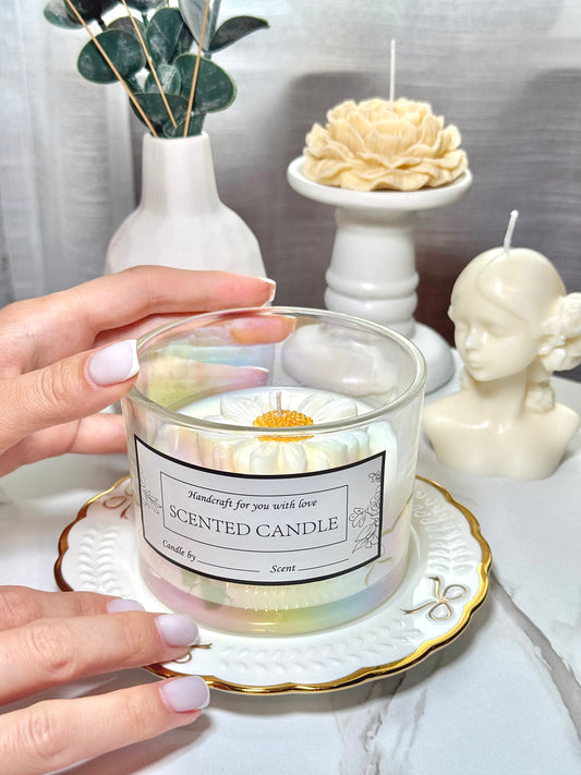 Handcrafted Daisy Scented Candle with Lid - 16 oz - Premium Soy Wax - Made in USA - Long Lasting & Eco Friendly - Elegant Design - Perfect for Gifting & Home Decor
